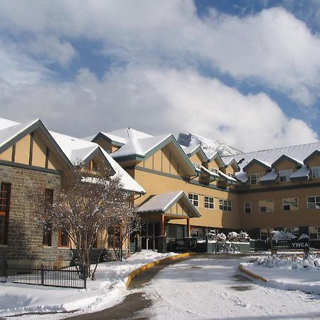 Ywca Banff Hotel Bagian luar foto